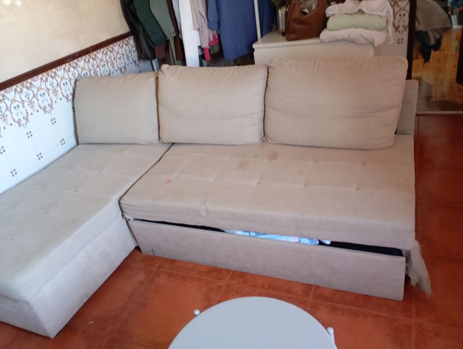 Sofá Conforama bege usado