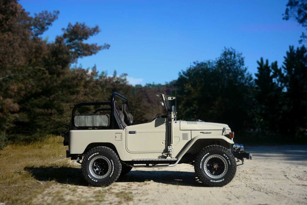 RENTAL// Aluguer carro clássico Toyota BJ40, eventos - ILHA DA MADEIRA