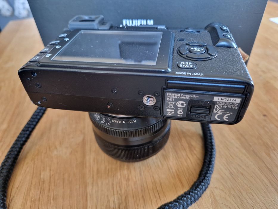 FUJIFILM X-E1 ボディ ブラック #1482 FUJIFILM X-E1 ボディ ブラック 1482