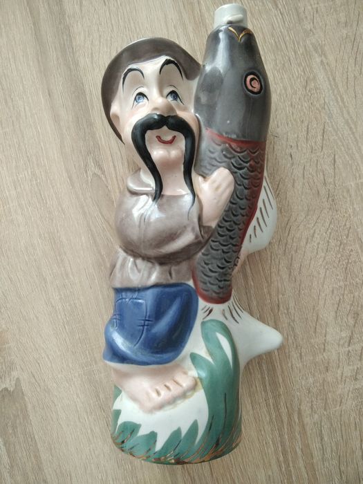 Продам фарфорова бутилка