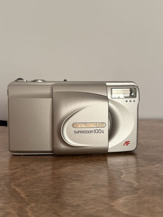 Aparat Olympus Superzoom 100G + futerał