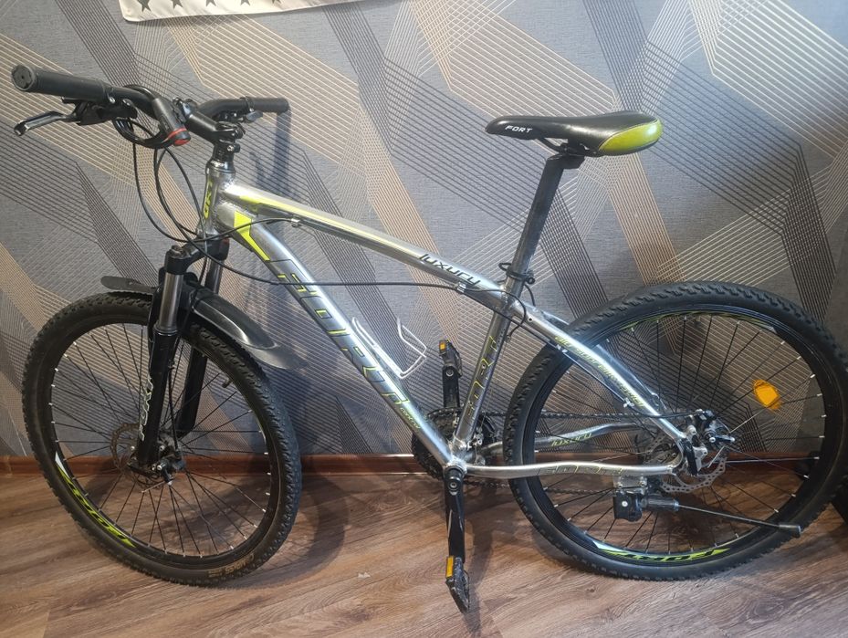 Велосипед горный 28"