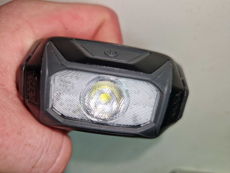 Latarka czołowa Petzl Tikkina