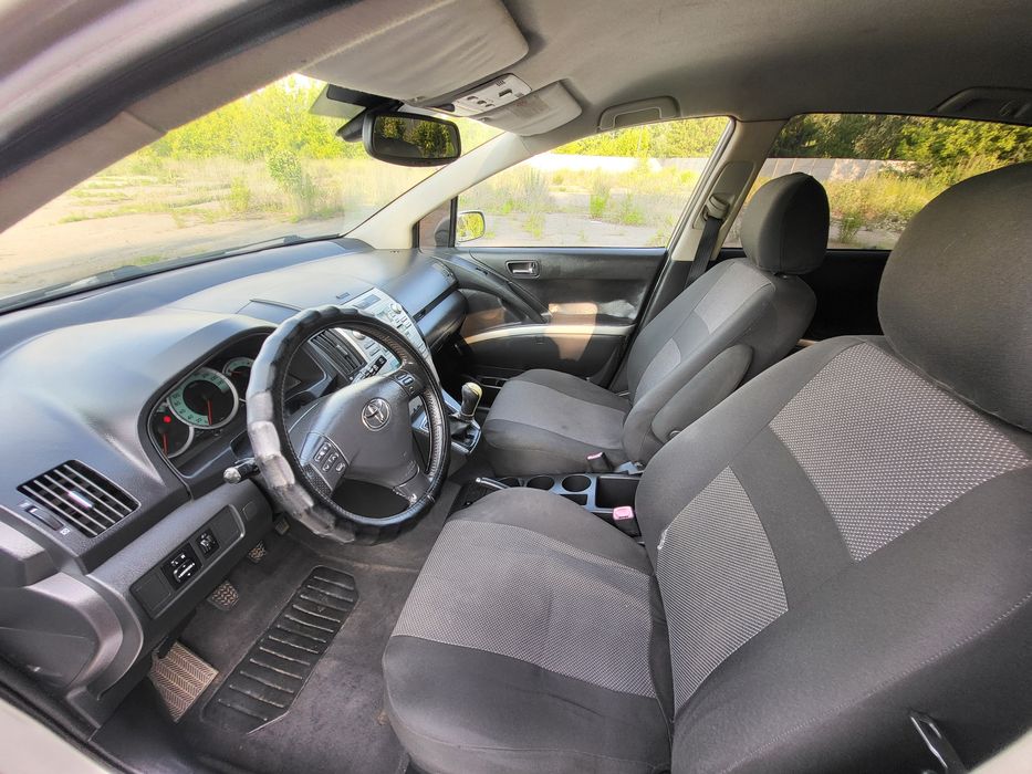 Тойота Корола Версо 2007рік 7місць