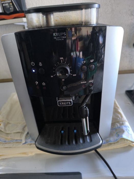 Máquina café Krups quattro force
