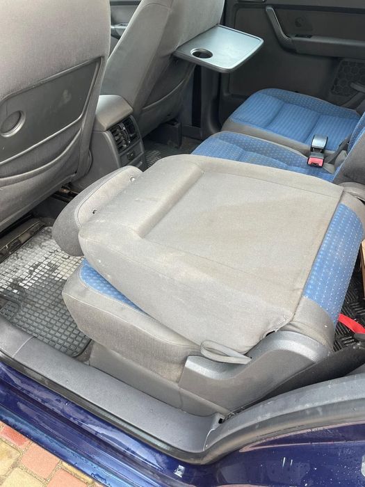 Продам Фольксваген Тоуран 2006г.в. 1,9 турбодизель