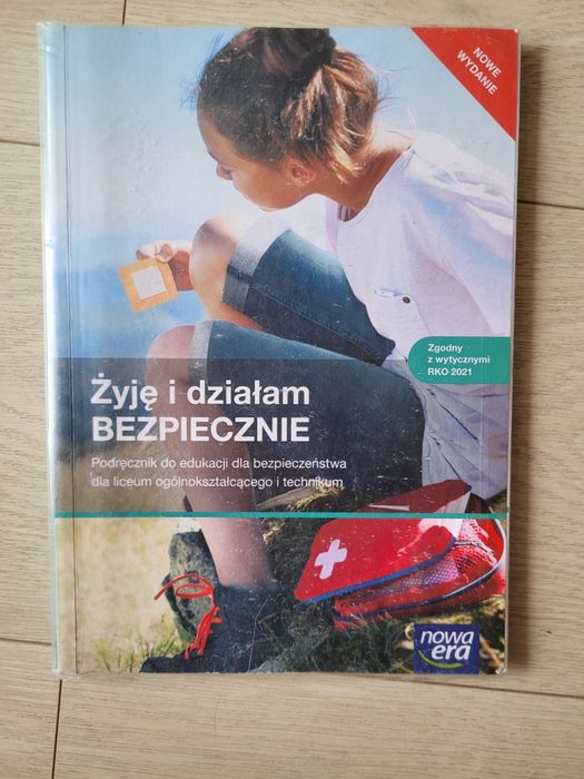 Żyję i działam bezpiecznie pierwsza klasa liceum ogólnokształcącego