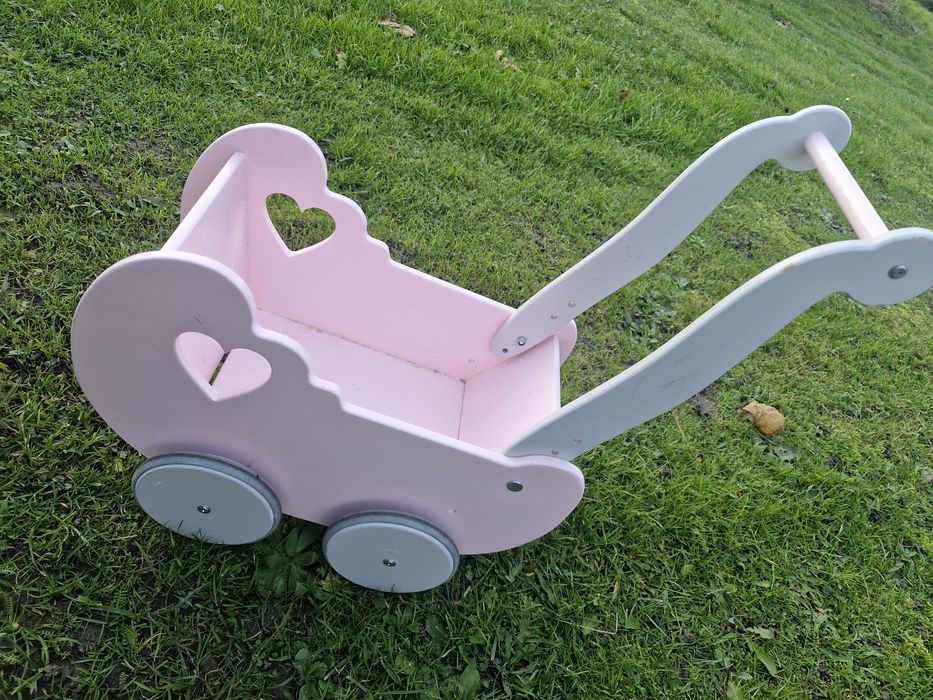 Drewniany wózek dla lalek