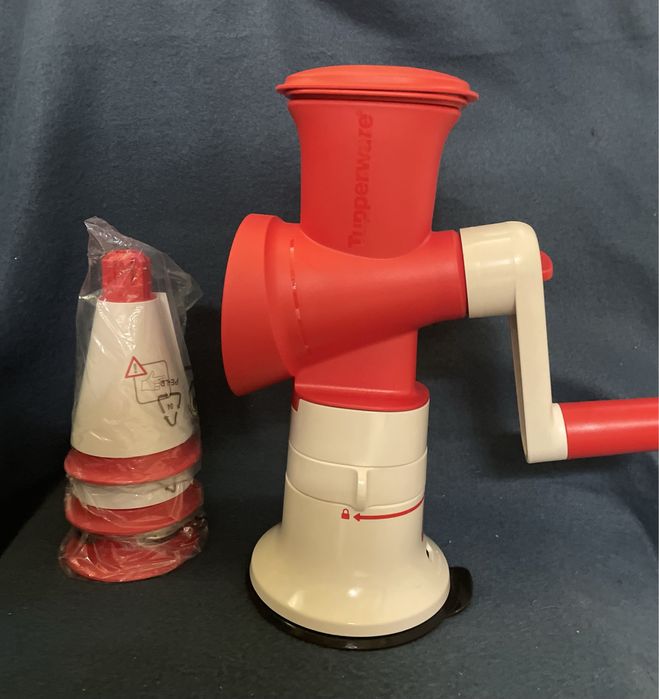 Нова супер терка Tupperware (4 насадки) Fusion Master