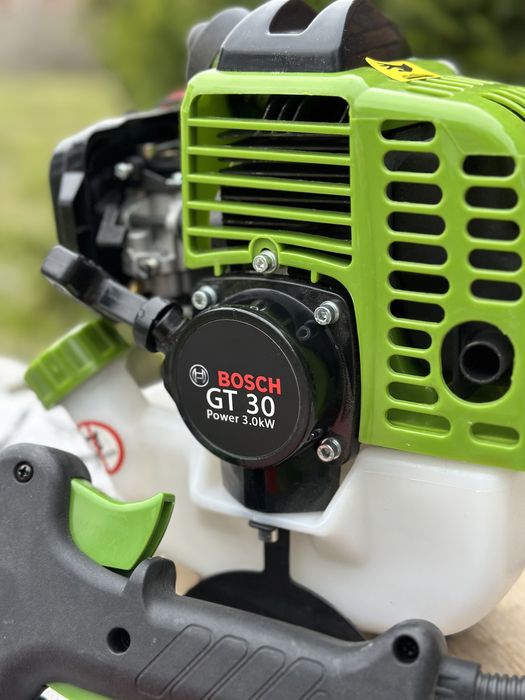 Найлегша бензокоса Bosch Gt 30
