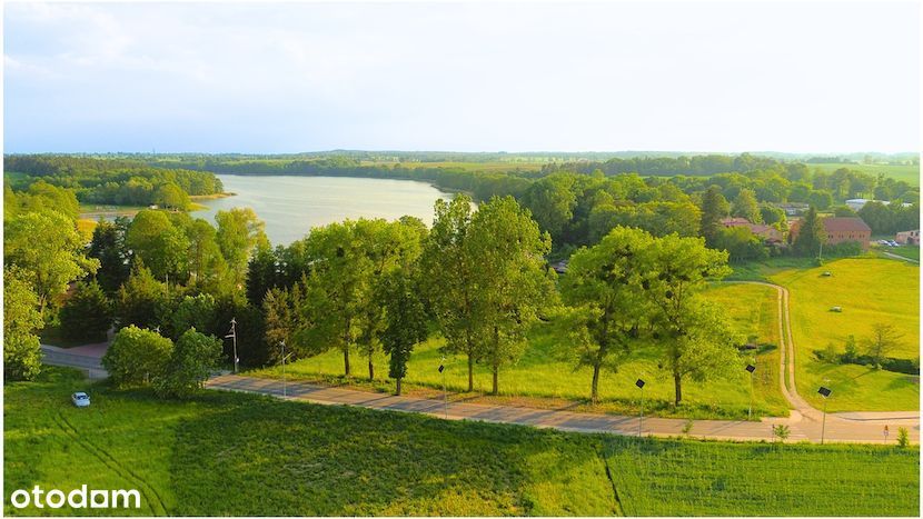 Działki budowlane z przyłączami nad jeziorem