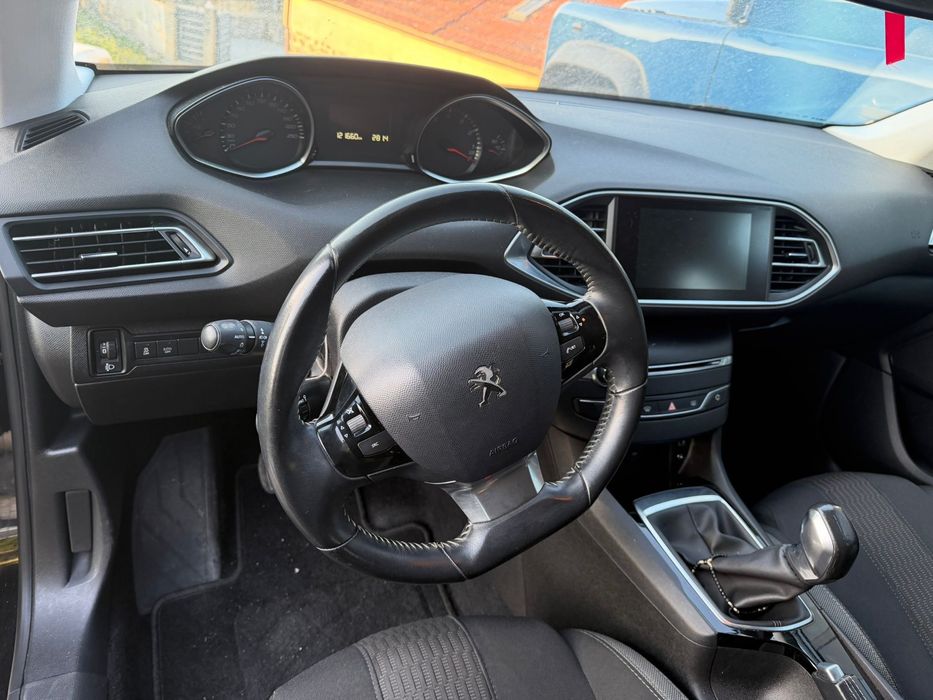 Peugeot 308 2016