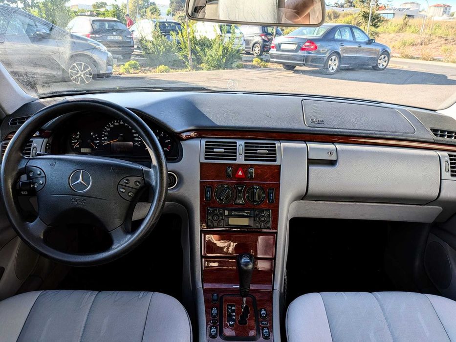 Mercedes W210 E220