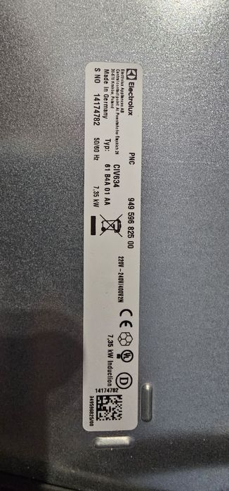 Płyta indukcyjna electrolux , pęknięta szyha elektronika sprawn