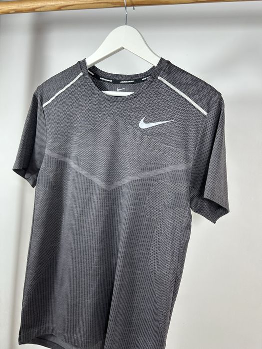 Nike Running Dri Fit Gray шикарна футболка для спорту чи бігу Розмір S