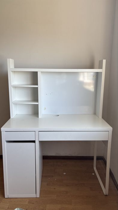 Secretária IKEA