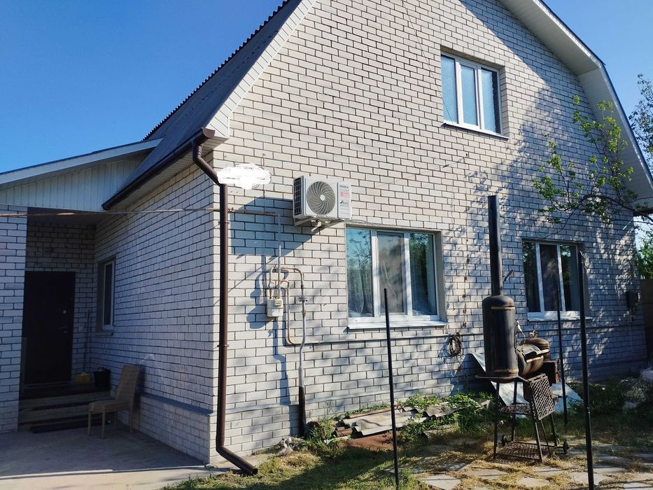 Продам дом пгт, Зидьки. Крепкий в отличном месте рядом г.Змиев