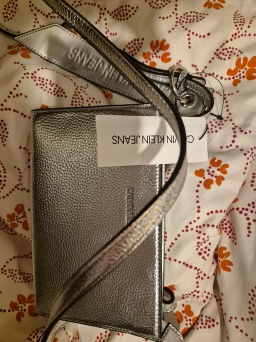 Torebka srebna Calvin Klein