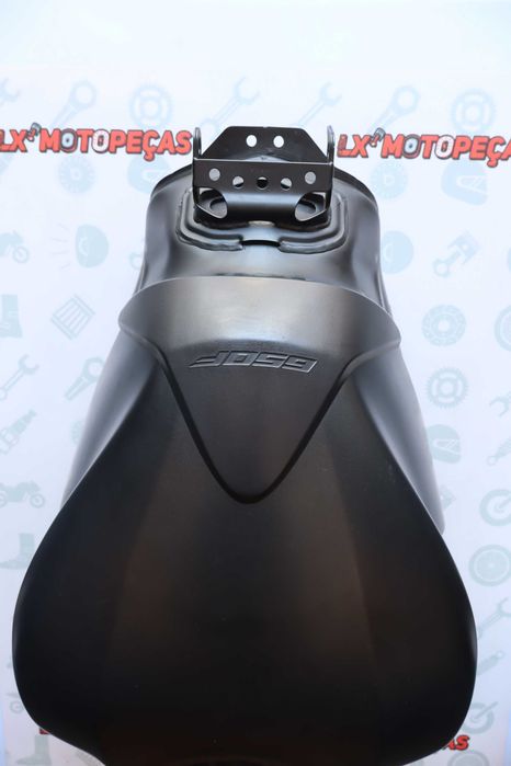 Deposito de combustivel Cb650 F 2016.