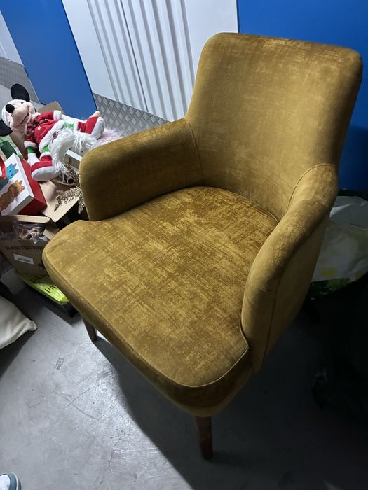 Poltrona dourada personalizada