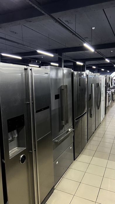 Холодильник Samsung Side-By-Side RS68A8840B1 з ЄС МАГАЗИН БУ ТЕХНІКИ