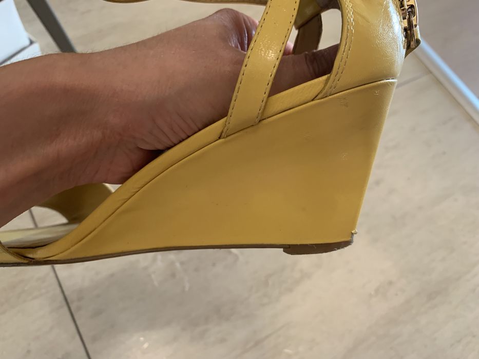 Żółte buty na koturnach koturny sandały Nine West 39
