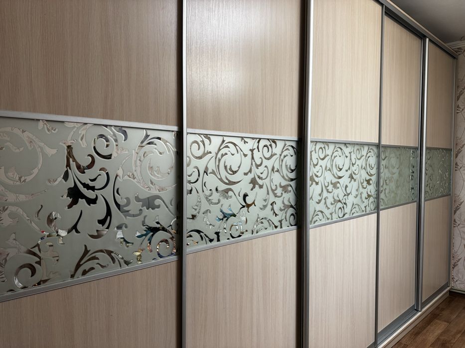 Двері шафи купе