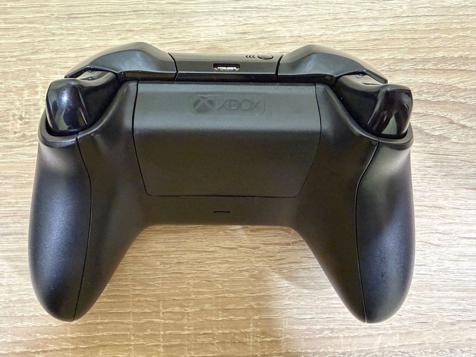 Геймпад Xbox One Controller