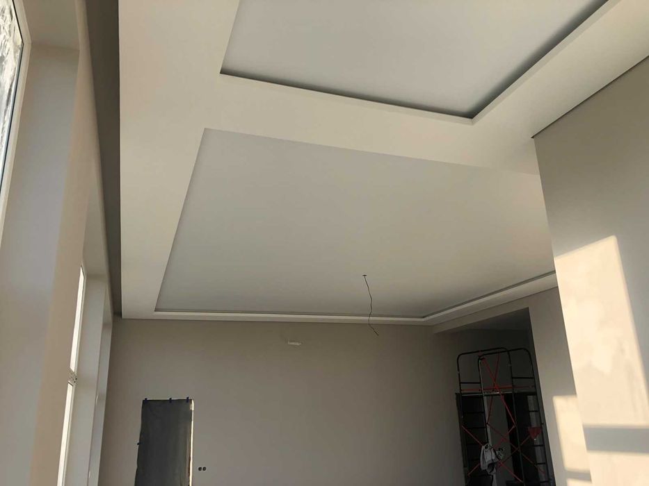 Быстрое и идеальное решение - это современные Натяжные потолки!