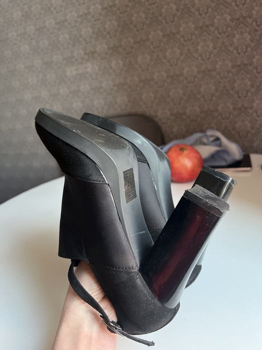 Черевики жіночі / туфли