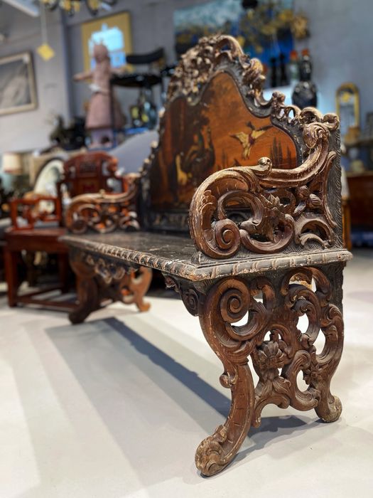 Antyczna oryginalna rzezboina lawka recznie malowana w stylu rokoko