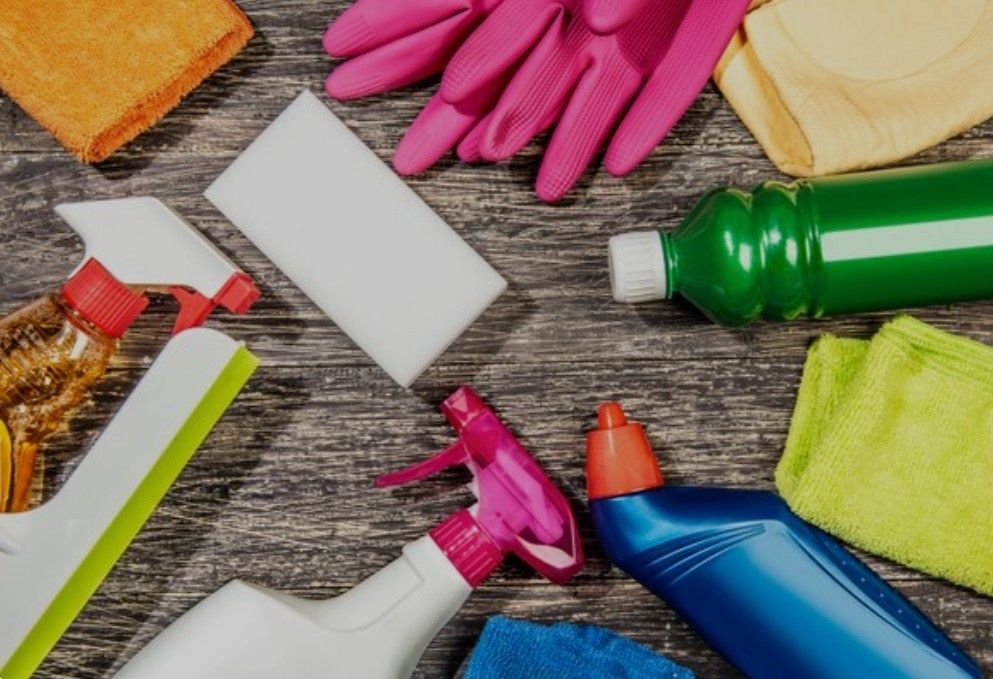 Babysitter/Limpezas/Cleaning