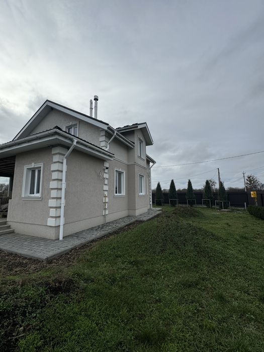 Сучасний будинок в Літочках, Киівськоі обл.