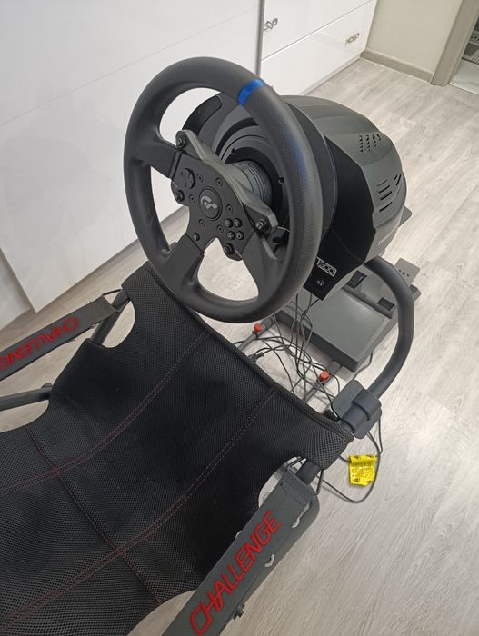 Thrustmaster T300 RS GT + Playseat Challenge | PS5/PS4/PC