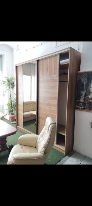 Likwidacja wyprzedaż sklepu meblowego meble komoda szafa  regały