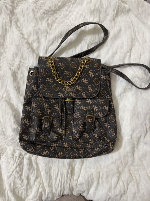 Рюкзак     Guess