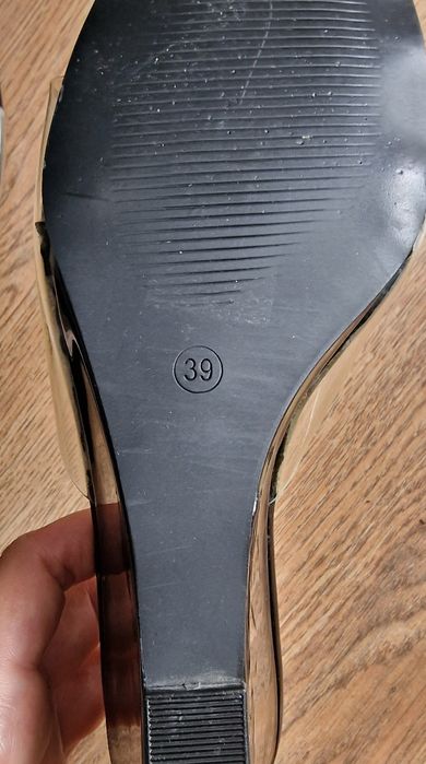 Klapki na koturnie r.39 Sweet shoes