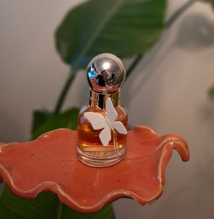 Perfumy Ella Ella Cacharel.30 ml z ubytkiem Flakon do wielokrotnego napełniania, cudny