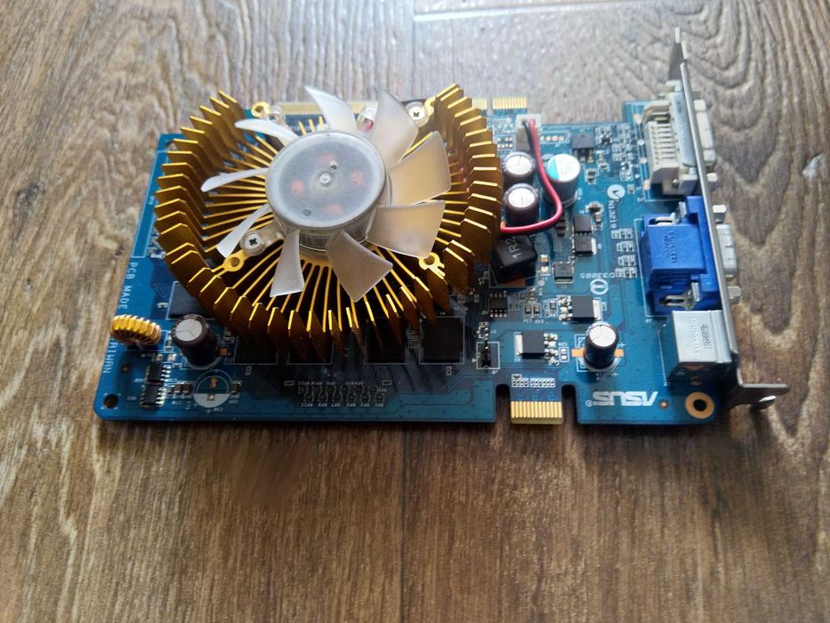 Asus 8600 GT 512MB (GDDR3 128Bit)