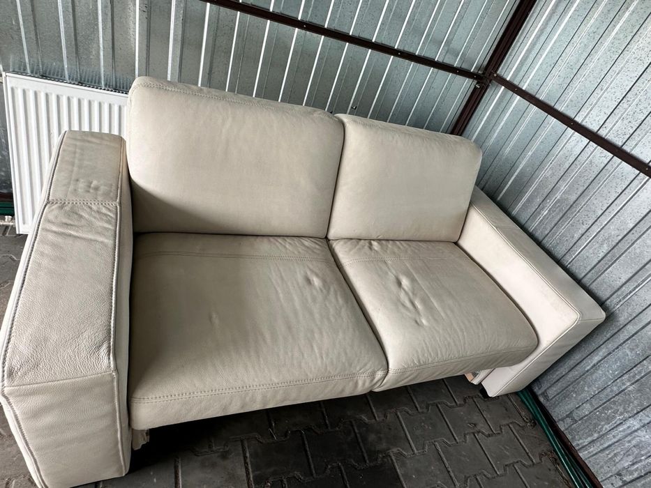 Sofa i dwa rozkładane fotele