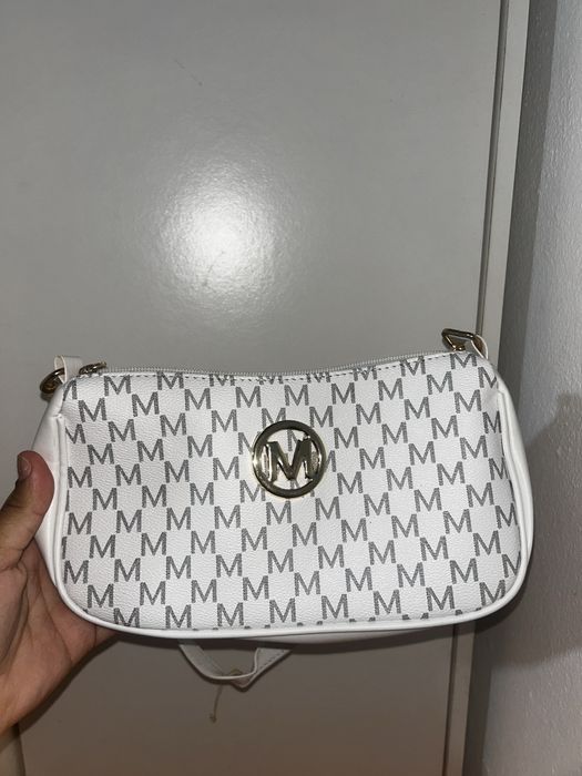 Bolsas Novas a venda