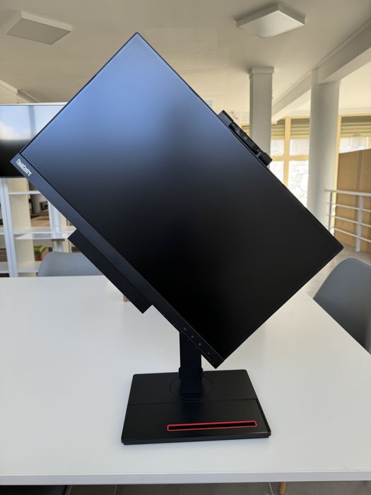 All-In-One Lenovo M700 | i5-6500T | 8Gb | 256Gb SSD | 1 ANO GARANTIA