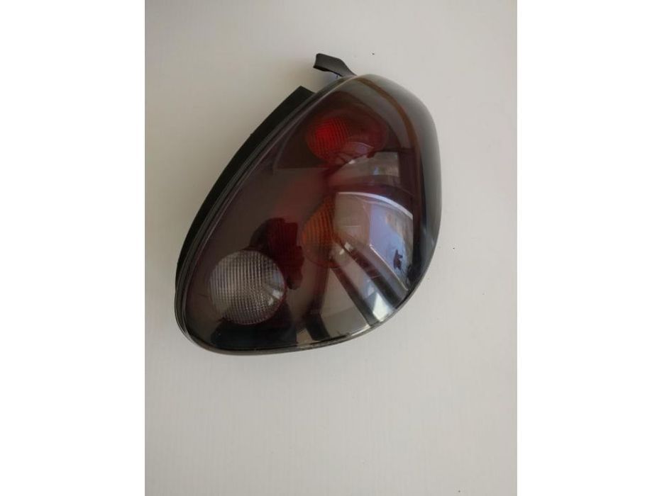 farolim farol tras direito fiat bravo