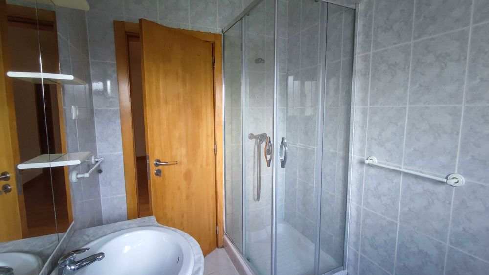 ARRENDA-SE APARTAMENTO T3 | Centro de Oliveira do Hospital