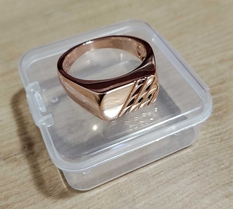 Печатка мужская с гранями и клеймом 585