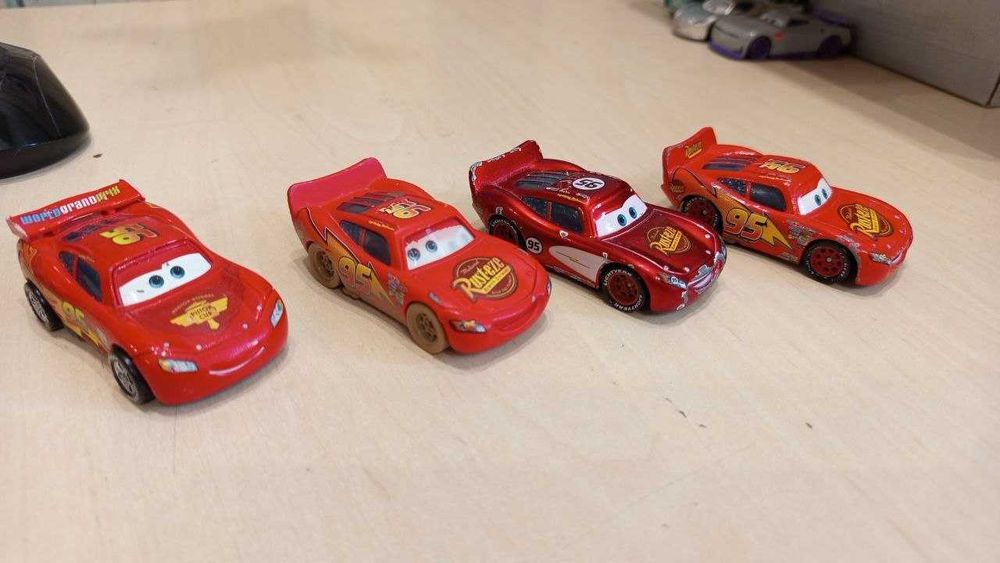 Розпродаж машинок колекції  Тачки Disney Pixar Cars