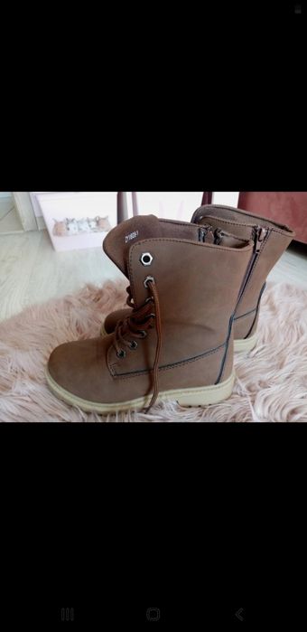 Buty za kostkę nowe .