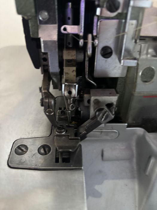 Maq. Costura Corte e cose Yamato, monofásica