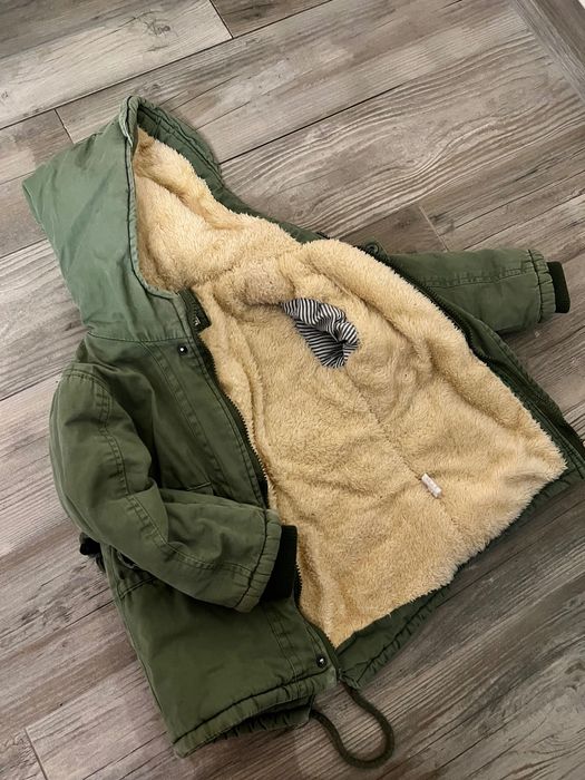 Зимова куртка з капюшоном