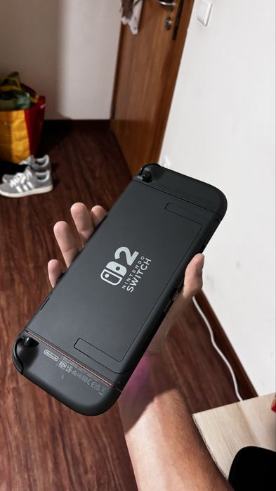 Nintendo Switch 2 + Donkey kong Bananza + Case